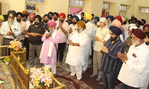 शहर में विरोध प्रदर्शनों की लहर, मोमबत्ती जलाकर श्रद्धांजलि से लेकर सामूहिक प्रार्थना तक