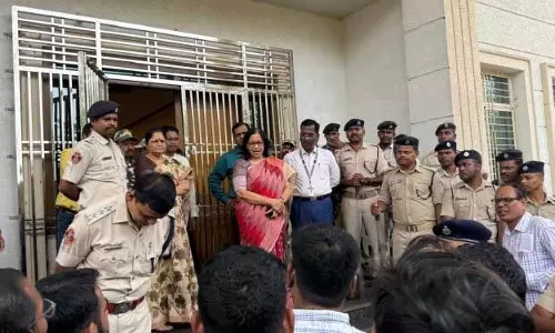 उत्कल विश्वविद्यालय विरोध प्रदर्शन: गैर-छात्रों को छात्रावास खाली करने को कहा