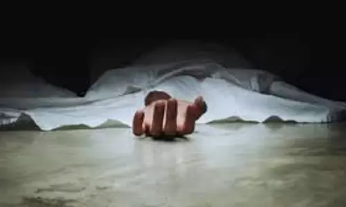 Ranchi के नामकुम में पेड़ से लटका मिला युवक का शव, जांच जारी