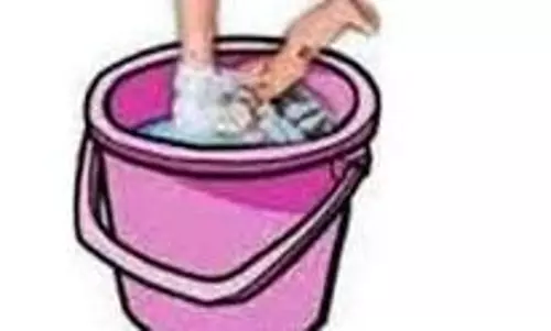 Bihar: खेलते समय पानी से भरी बाल्टी में गिरा डेढ़ साल का बच्चा, दर्दनाक मौत