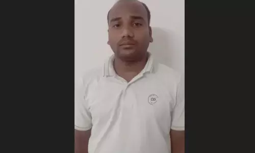 Odisha : सरकारी धन के दुरुपयोग के आरोप में ठेकेदार गिरफ्तार