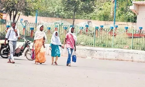 Sundargarh: गर्मी का कहर, पारा 43 डिग्री सेल्सियस के पार Sundargarh: गर्मी का कहर, पारा 43 डिग्री सेल्सियस के पार