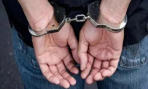 ओडिशा सतर्कता विभाग ने  57 लाख रुपये के सरकारी कोष का दुरुपयोग करने के आरोप में ठेकेदार को गिरफ्तार किया