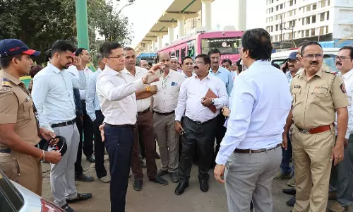 ठाणे नगर आयुक्त ने मानसून से पहले सड़क, ड्रेनेज और मेट्रो कार्य का निरीक्षण किया