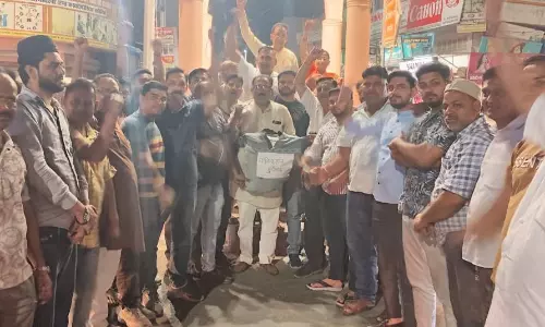 Deoband: भाजपा कार्यकर्ताओं ने जलाया पाकिस्तान का पुतला Deoband: भाजपा कार्यकर्ताओं ने जलाया पाकिस्तान का पुतला