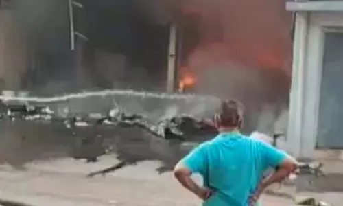 ड्रायफ्रूट दुकान में लगी आग, बार का शेड भी जलकर खाक