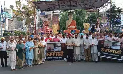 Phagwara में पहलगाम पीड़ितों के लिए कैंडल मार्च निकाला गया