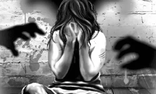 MP : दोस्तों ने 9वीं की छात्रा को नशीला पदार्थ खिलाकर सामूहिक बलात्कार किया MP : दोस्तों ने 9वीं की छात्रा को नशीला पदार्थ खिलाकर सामूहिक बलात्कार किया