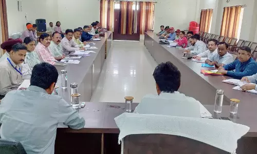 संभागीय आयुक्त व पुलिस महानिरीक्षक ने श्रीकरणपुर दौरे पर BSF अधिकारियों और जवानों से मुलाकात की