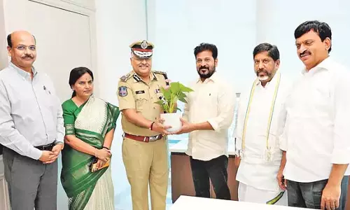 मुख्यमंत्री ने तेलंगाना राज्य पुलिस विभाग को बधाई दी