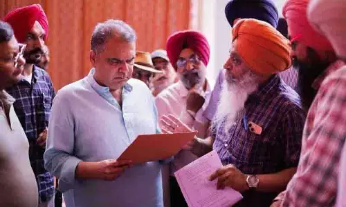 MP Arora ने जनता की शिकायतों के समाधान के लिए ‘जनता दर्शन’ का आयोजन किया MP Arora ने जनता की शिकायतों के समाधान के लिए ‘जनता दर्शन’ का आयोजन किया