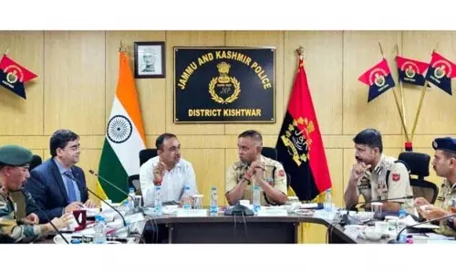 डिव कमिश्नर, IGP ने किश्तवाड़ में कानून एवं व्यवस्था की स्थिति की समीक्षा की