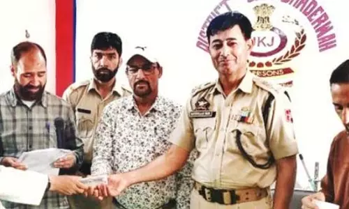 Jammu: जिला जेल भद्रवाह में कैदियों को मुफ्त चश्में प्रदान किए Jammu: जिला जेल भद्रवाह में कैदियों को मुफ्त चश्में प्रदान किए