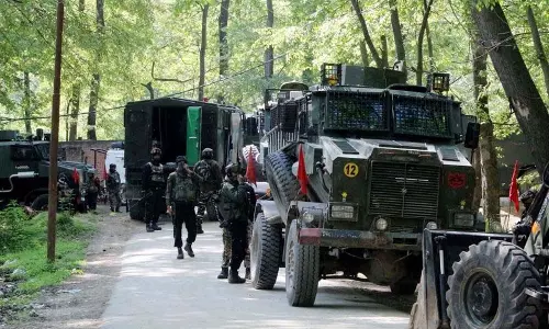 Bandipora Encounter: आतंकवादी का ओवरग्राउंड वर्कर मारा गया, 2 सुरक्षाकर्मी घायल