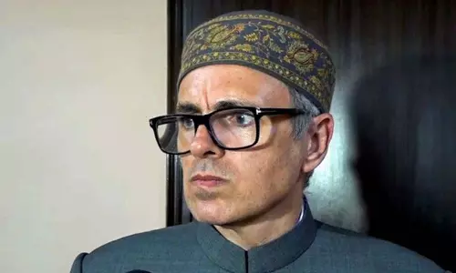 कश्मीरी छात्रों के उत्पीड़न पर राज्य सरकारों के संपर्क में: J&K CM कश्मीरी छात्रों के उत्पीड़न पर राज्य सरकारों के संपर्क में: J&K CM