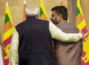 श्रीलंका के राष्ट्रपति ने पीएम मोदी को फोन कर आतंकवाद के खिलाफ साझा प्रतिबद्धता का किया जिक्र श्रीलंका के राष्ट्रपति ने पीएम मोदी को फोन कर आतंकवाद के खिलाफ साझा प्रतिबद्धता का किया जिक्र