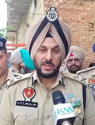 अमृतसर के मुस्तफाबाद में ड्रग सप्लायर पर कार्रवाई, बिल्डिंग ध्वस्त अमृतसर के मुस्तफाबाद में ड्रग सप्लायर पर कार्रवाई, बिल्डिंग ध्वस्त