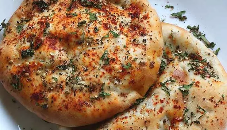 Amritsari Kulcha: छोले के साथ लें इस डिश का मजा, स्वादिष्ट होने के साथ बनाना भी है बेहद आसान Amritsari Kulcha: छोले के साथ लें इस डिश का मजा, स्वादिष्ट होने के साथ बनाना भी है बेहद आसान
