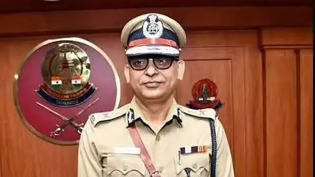 तमिलनाडु में सड़क दुर्घटनाओं में मृत्यु दर में 15% की कमी आई है: DGP Shankar Jiwal तमिलनाडु में सड़क दुर्घटनाओं में मृत्यु दर में 15% की कमी आई है: DGP Shankar Jiwal