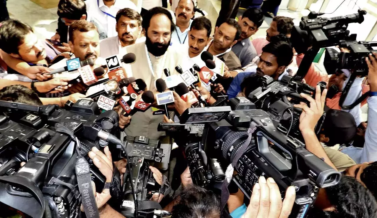 NDSA ने बीआरएस शासन के खिलाफ अभियोग की रिपोर्ट दी: Uttam NDSA ने बीआरएस शासन के खिलाफ अभियोग की रिपोर्ट दी: Uttam