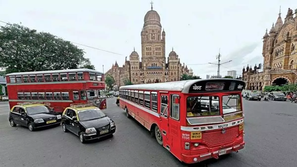 महाराष्ट्र के CM ने वित्तीय विकास के लिए BEST से नए राजस्व स्रोत तलाशने का आग्रह किया महाराष्ट्र के CM ने वित्तीय विकास के लिए BEST से नए राजस्व स्रोत तलाशने का आग्रह किया
