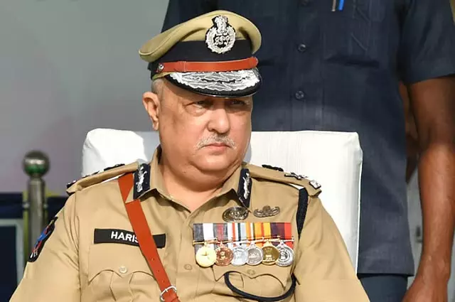 आंध्र प्रदेश से सभी पाकिस्तानी नागरिकों की पहचान कर उन्हें वापस भेजा जाए: DGP Harish Kumar आंध्र प्रदेश से सभी पाकिस्तानी नागरिकों की पहचान कर उन्हें वापस भेजा जाए: DGP Harish Kumar