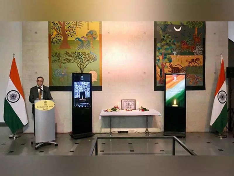 जर्मनी में भारतीय दूतावास ने पहलगाम हमले के पीड़ितों को श्रद्धांजलि दी जर्मनी में भारतीय दूतावास ने पहलगाम हमले के पीड़ितों को श्रद्धांजलि दी