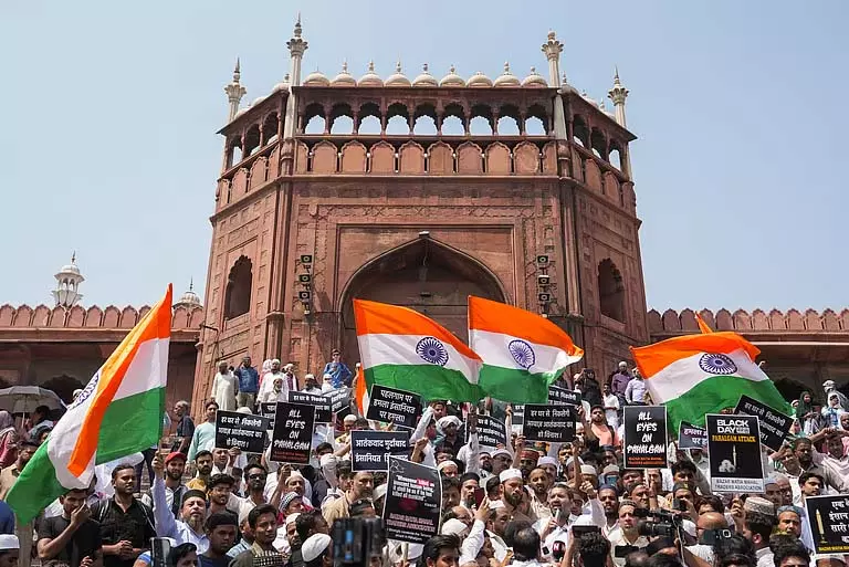 शाही इमाम ने पहलगाम हत्याकांड को बताया गंभीर पाप, एकता की अपील की शाही इमाम ने पहलगाम हत्याकांड को बताया गंभीर पाप, एकता की अपील की