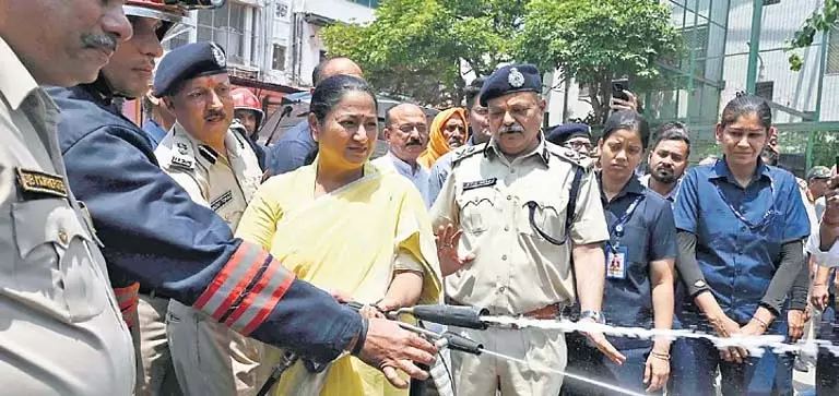Delhi सरकार ने अग्निशमन सेवाओं के लिए 500 करोड़ रुपये आवंटित किए Delhi सरकार ने अग्निशमन सेवाओं के लिए 500 करोड़ रुपये आवंटित किए