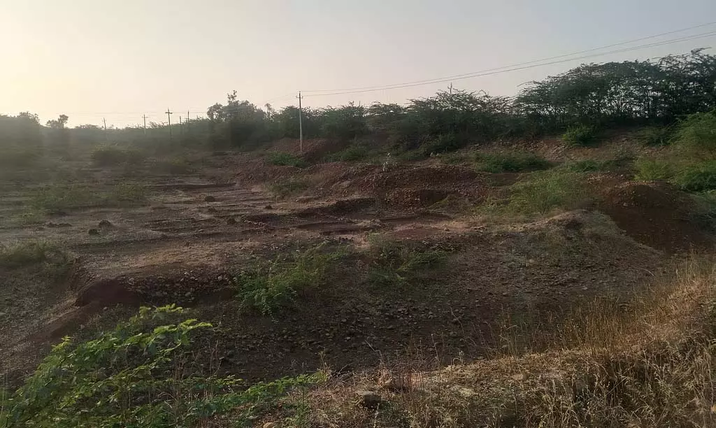 झीलों पर अतिक्रमण हटाने का काम धीमी गति से चल रहा झीलों पर अतिक्रमण हटाने का काम धीमी गति से चल रहा