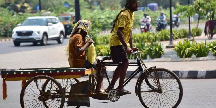 ओडिशा में भीषण गर्मी, 16 स्थानों पर तापमान 40 डिग्री सेल्सियस से अधिक ओडिशा में भीषण गर्मी, 16 स्थानों पर तापमान 40 डिग्री सेल्सियस से अधिक