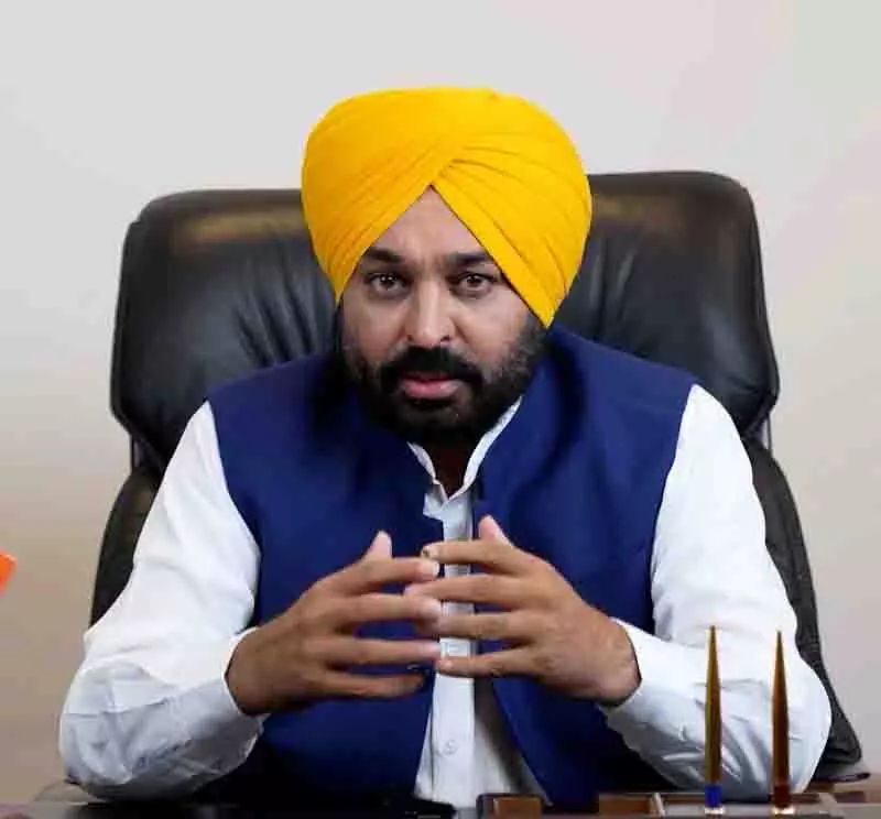 लाइसेंस घोटाले में निष्क्रियता के कारण Punjab सतर्कता प्रमुख निलंबित लाइसेंस घोटाले में निष्क्रियता के कारण Punjab सतर्कता प्रमुख निलंबित