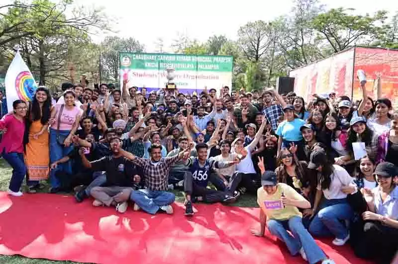 वेटरनरी कॉलेज ने कृषि University एथलेटिक्स मीट में ओवरऑल ट्रॉफी जीती वेटरनरी कॉलेज ने कृषि University एथलेटिक्स मीट में ओवरऑल ट्रॉफी जीती