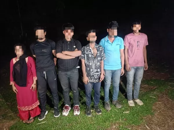 असम में पुलिस ने छह बांग्लादेशियों को पकड़ा: CM सरमा असम में पुलिस ने छह बांग्लादेशियों को पकड़ा: CM सरमा