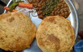 Chole-Bhature का देसी स्वाद, जानिए बनाने का सही तरीका Chole-Bhature का देसी स्वाद, जानिए बनाने का सही तरीका