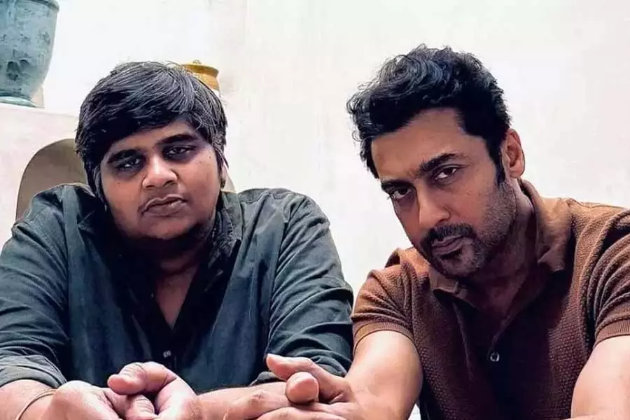 कार्तिक सुब्बाराज ने सूर्या के साथ ‘रेट्रो’ में पुरानी यादें और रोमांस जगाए कार्तिक सुब्बाराज ने सूर्या के साथ ‘रेट्रो’ में पुरानी यादें और रोमांस जगाए