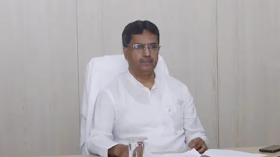 Tripura के सीएम माणिक साहा ने सतर्कता बरतने के निर्देश दिए Tripura के सीएम माणिक साहा ने सतर्कता बरतने के निर्देश दिए