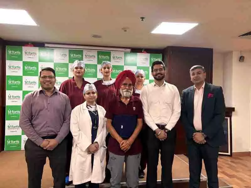 फोर्टिस लुधियाना ने दुर्लभ पेट के कैंसर से पीड़ित 69 वर्षीय व्यक्ति पर पहली HIPEC सर्जरी की फोर्टिस लुधियाना ने दुर्लभ पेट के कैंसर से पीड़ित 69 वर्षीय व्यक्ति पर पहली HIPEC सर्जरी की