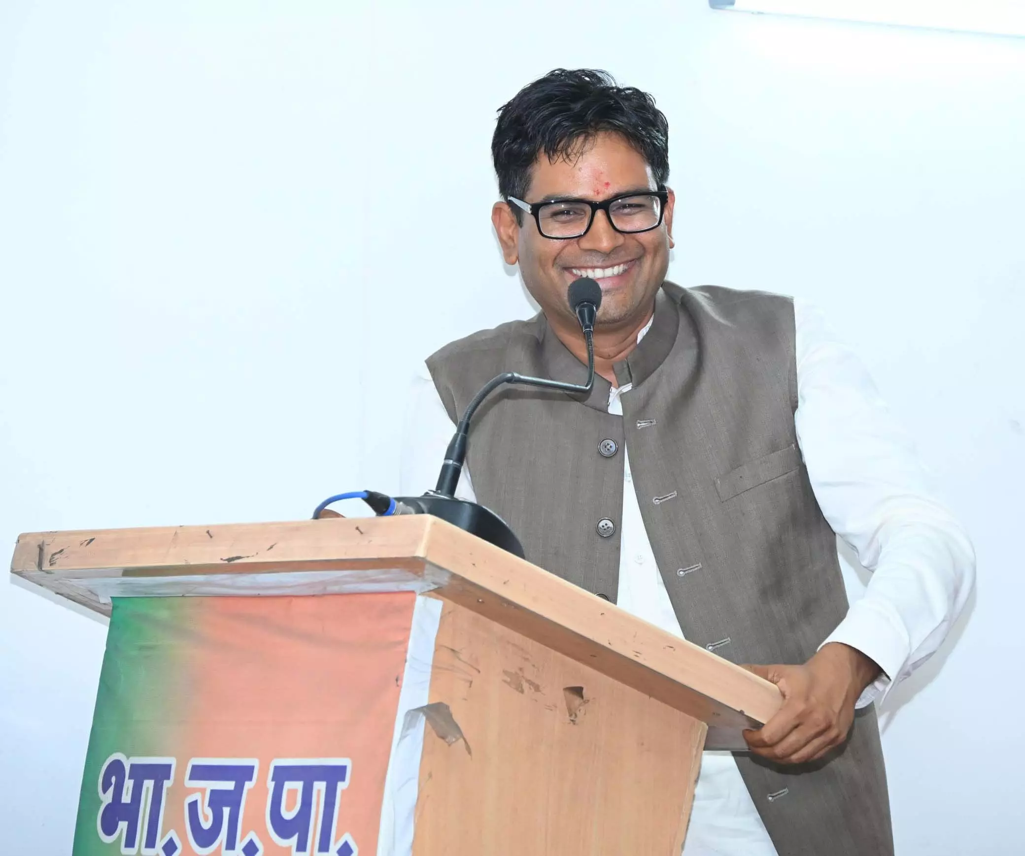 ओपी चौधरी ने रायगढ़ में डॉ. भीमराव अंबेडकर के विचारों को किया सम्मानित ओपी चौधरी ने रायगढ़ में डॉ. भीमराव अंबेडकर के विचारों को किया सम्मानित
