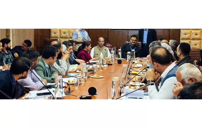 जावेद राणा ने Kashmir में जलापूर्ति योजनाओं की समीक्षा की जावेद राणा ने Kashmir में जलापूर्ति योजनाओं की समीक्षा की