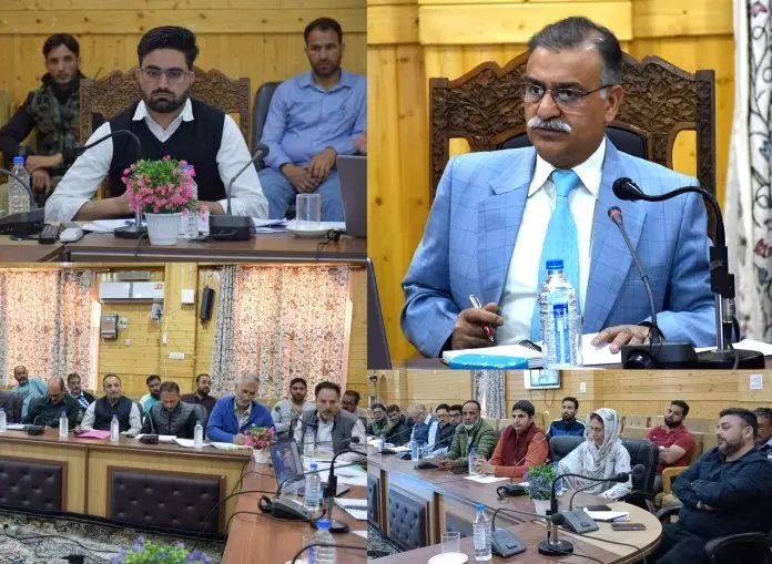 DC बांदीपोरा ने कैपेक्स बजट 2025-2 के लिए विभागीय प्रस्तावों की समीक्षा की DC बांदीपोरा ने कैपेक्स बजट 2025-2 के लिए विभागीय प्रस्तावों की समीक्षा की