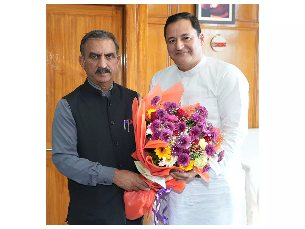 जम्मू-कश्मीर के कृषि मंत्री ने हिमाचल प्रदेश के CM सुखबीर सिंह बादल से की मुलाकात जम्मू-कश्मीर के कृषि मंत्री ने हिमाचल प्रदेश के CM सुखबीर सिंह बादल से की मुलाकात
