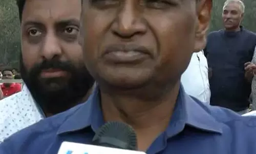 पहलगाम हमले के विरोध में कांग्रेस ने दिल्ली में निकाला कैंडल मार्च