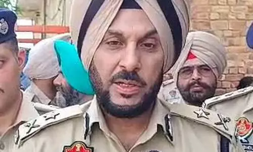 अमृतसर के मुस्तफाबाद में ड्रग सप्लायर पर कार्रवाई, बिल्डिंग ध्वस्त अमृतसर के मुस्तफाबाद में ड्रग सप्लायर पर कार्रवाई, बिल्डिंग ध्वस्त