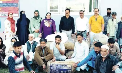 SKUAST-K ने बडगाम में आदिवासी किसानों के लिए जागरूकता कार्यक्रम आयोजित किया