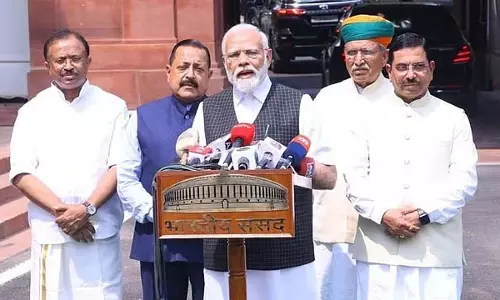 आतंकवाद के खिलाफ संयुक्त युद्ध: केंद्र सरकार संसद का विशेष सत्र बुलाने की तैयारी मे