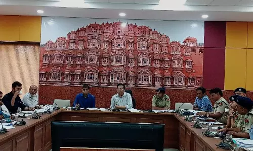 Jaipur: जिला कलेक्टर ने संबंधित विभागों के अधिकारियों को दिये निर्देश