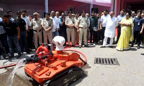 Delhi अग्निशमन सेवा में होंगे बड़े सुधार: मुख्यमंत्री