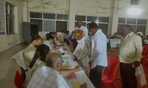 Ajmer: जिला कलेक्टर ने सावर में लगाई रात्रि चौपाल ग्रामीणों की सुनी समस्याएं Ajmer: जिला कलेक्टर ने सावर में लगाई रात्रि चौपाल ग्रामीणों की सुनी समस्याएं