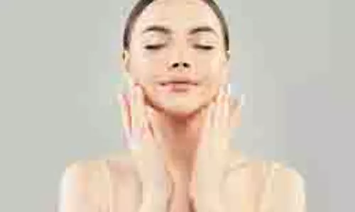 Skin Care: गर्मियों में सुबह उठकर चेहरे पर लगाएं ये होममेड चीजें, पूरे दिन बनी रहेगी चमक Skin Care: गर्मियों में सुबह उठकर चेहरे पर लगाएं ये होममेड चीजें, पूरे दिन बनी रहेगी चमक